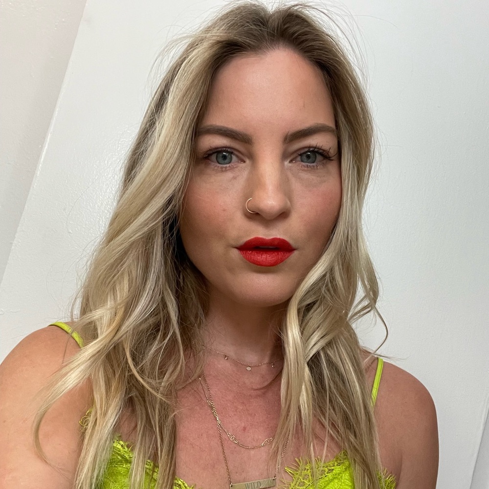 Meet your Posher, Courtney